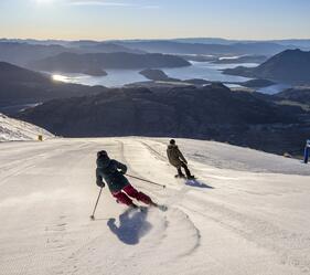 From June to October each year, New Zealand transforms into a winter wonderland.   Join Tourism New Zealand and partners Sno’n’ski, NZSki, and Realnz for the latest updates on the South Island's upcoming winter ski season. Learn how easy it is to book ski