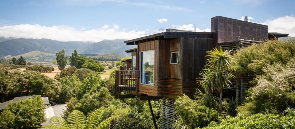 Hapuku Lodge and Tree Houses, exterior