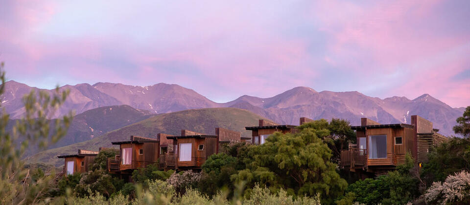 Hapuku Lodge and Tree Houses, mountain views