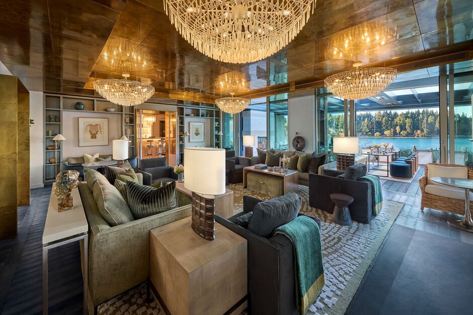 ROKI Collection, Queenstown