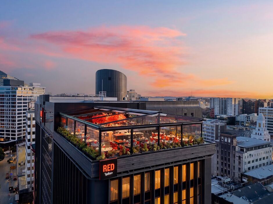 Radisson RED Auckland Aka Rooftop Bar