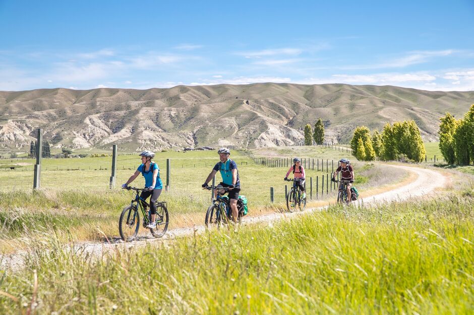 Cycling in Central Otago 