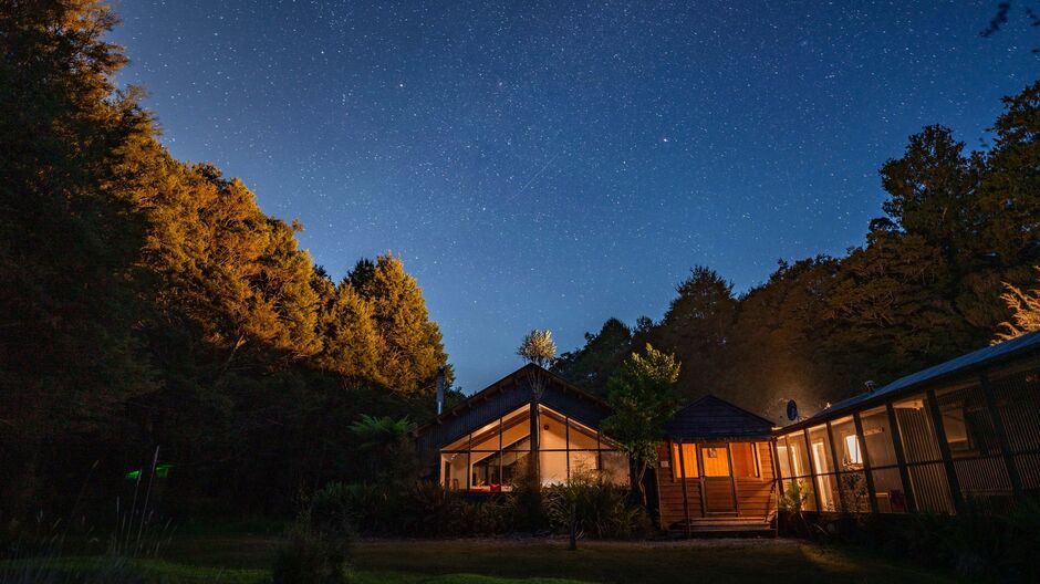 Hollyford Wilderness Experience, Fiordland