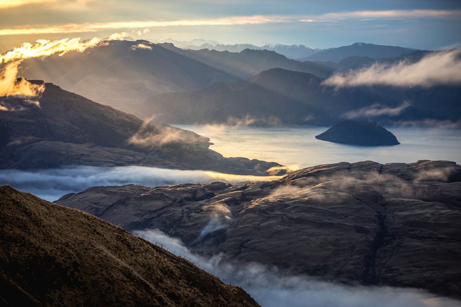 Sunrise lookout over Treble Cone and Lake Wānaka, Wānaka